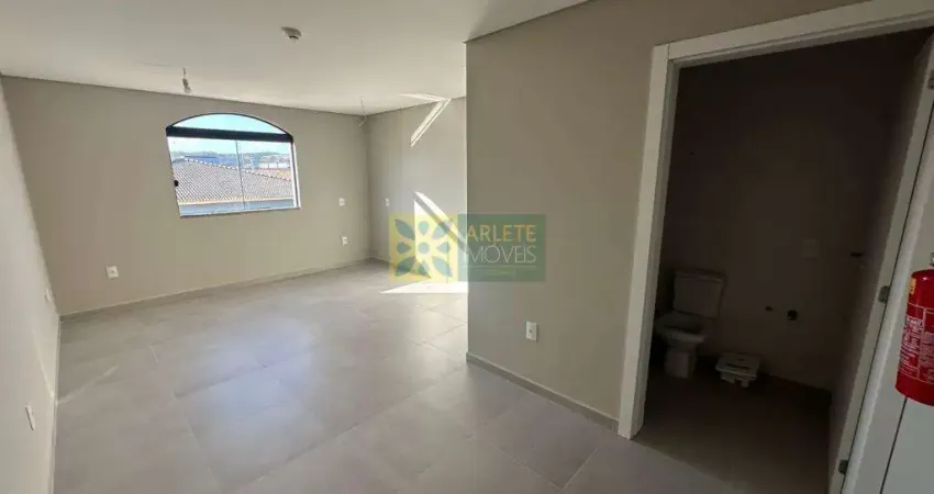 Sala comercial para alugar na Rua Gualberto Leal Nunes, 397, Centro, Porto Belo
