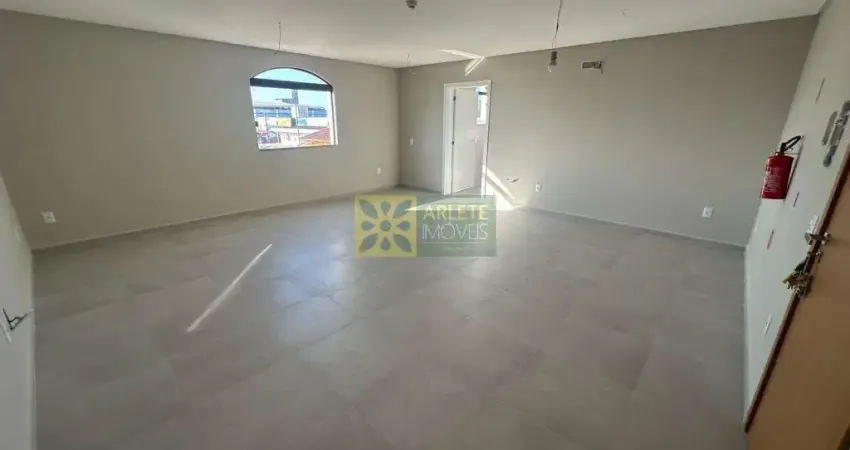 Sala comercial para alugar na Rua Gualberto Leal Nunes, 397, Centro, Porto Belo