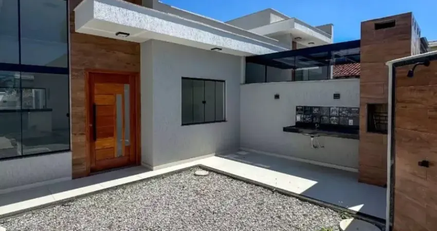 Vendo maravilhosa casa com 2 dormitórios no jardim campomar  em rio das ostras