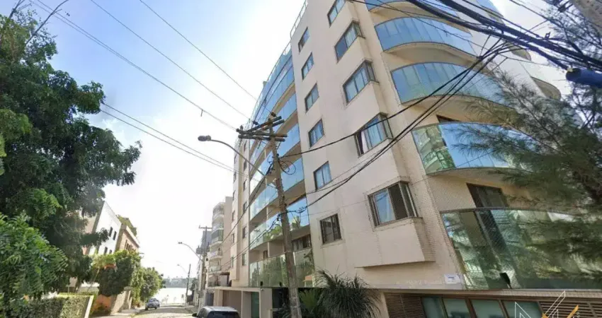 Alugo ótimo apartamento com 3 dormitórios no pecado em macaé