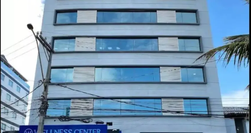 Alugo ótima sala com 26 metros quadrados no cavaleiros em macaé