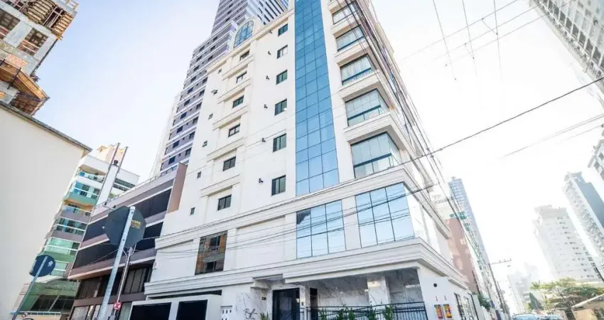 Apartamento à venda na Rua 312, Meia Praia, Itapema