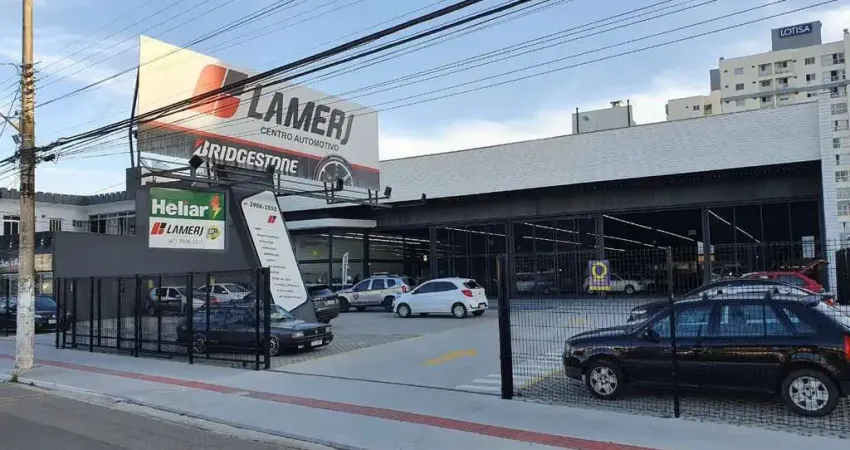 Barracão / Galpão / Depósito à venda na Avenida Irineu Bornhausen, 1070, São João, Itajaí