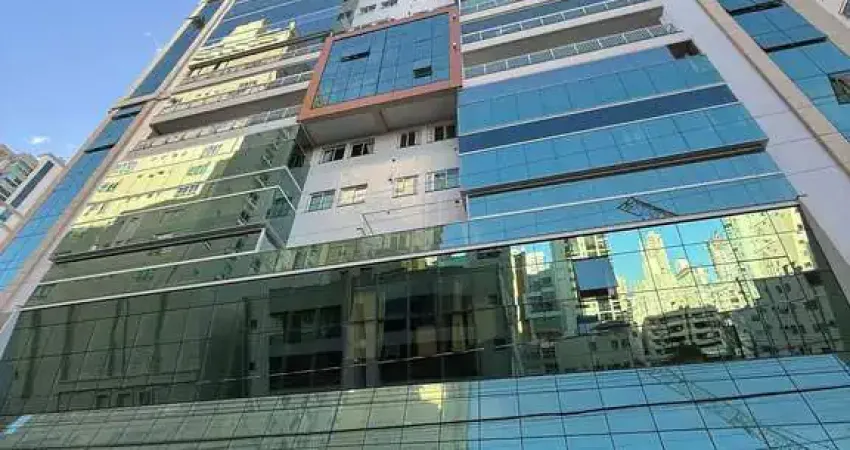 Apartamento com 4 quartos à venda na Rua 272, 222, Meia Praia, Itapema