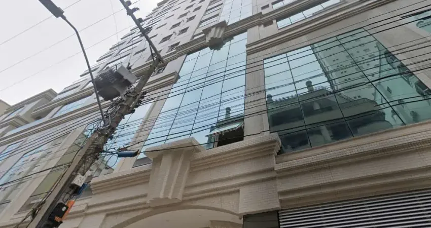 Apartamento com 3 quartos à venda na Rua 207, 55, Meia Praia, Itapema