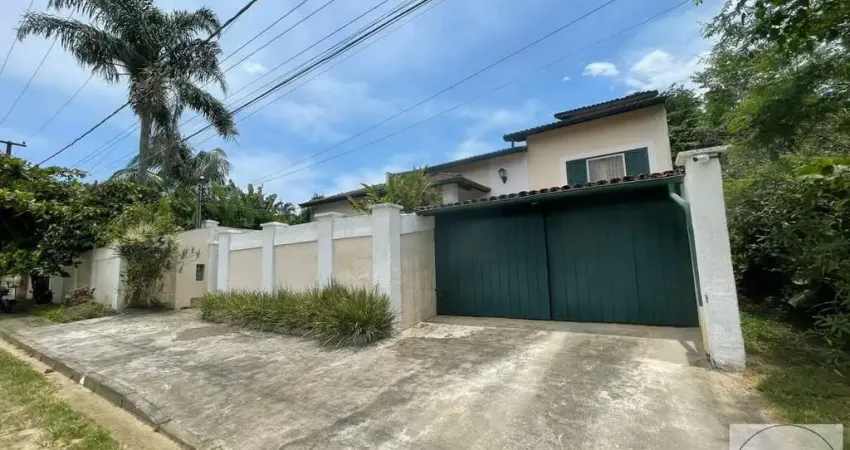 Casa para Venda em Caraguatatuba, Massaguaçu, 3 dormitórios, 2 suítes, 3 banheiros, 2 vagas