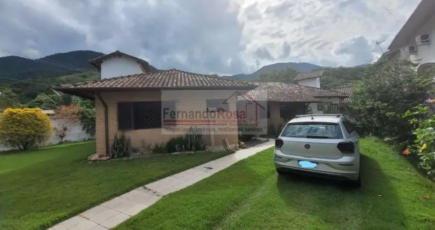 Casa para Venda em São Sebastião, Portal da Olaria, 3 dormitórios, 1 banheiro, 4 vagas
