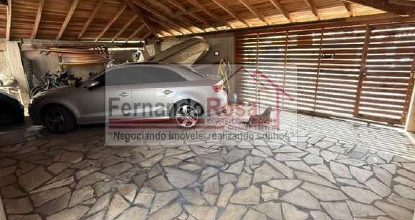 Sobrado para Venda em São Sebastião, Itatinga, 3 dormitórios, 1 suíte, 3 banheiros, 3 vagas