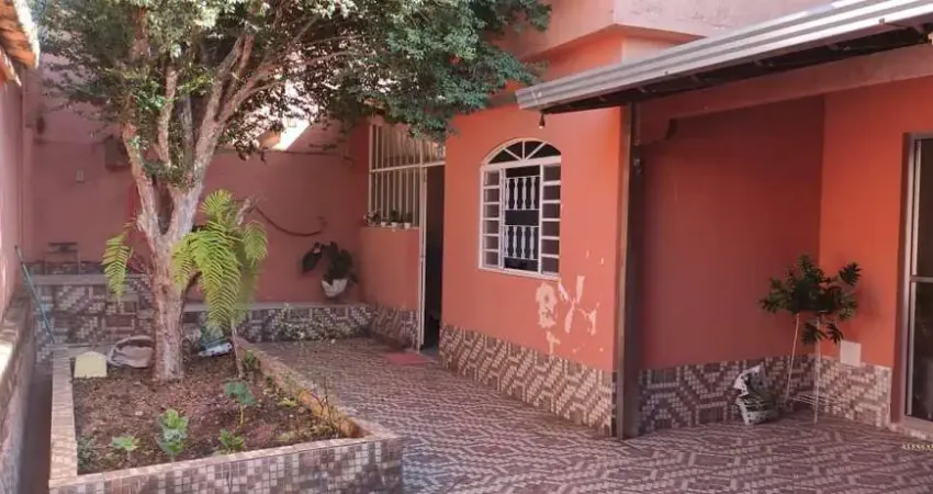 Casa com 3 quartos à venda na Rua Maria Angélica Coelho, Conjunto Cristina (São Benedito), Santa Luzia