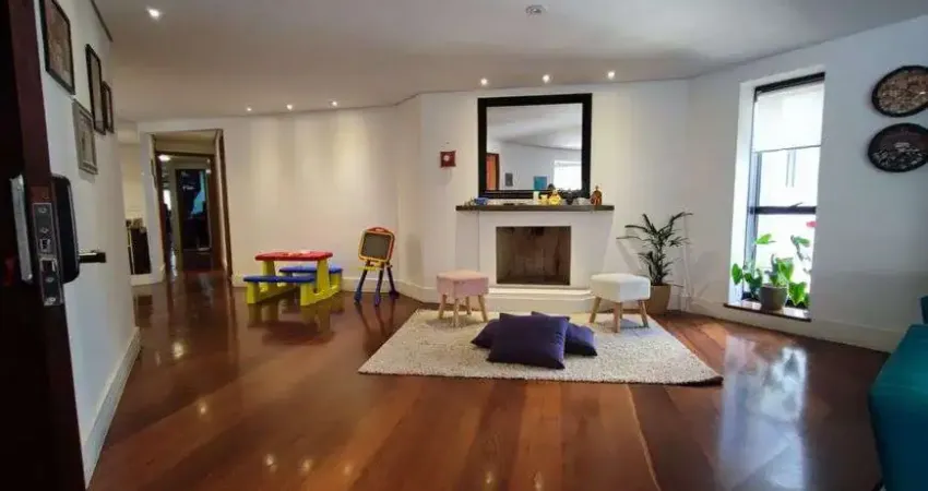 Apartamento para venda tem 260 metros quadrados com 4 quartos em Santana - São Paulo - SP