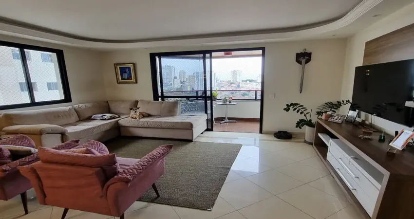 Apartamento a venda com 143m², 4 dormitorios sendo 1 suite, no bairro de santa terezinha