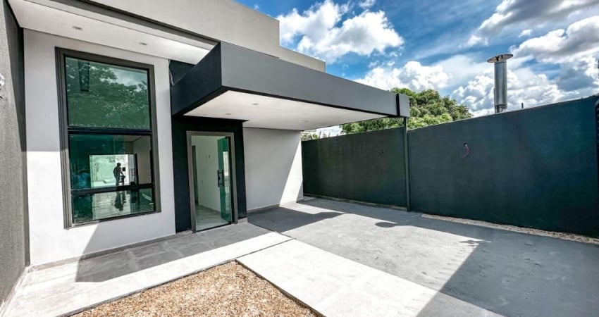 Casa Térrea de 130m² com 3 Quartos e 2 Vagas no Novo Aleixo / Águas Claras