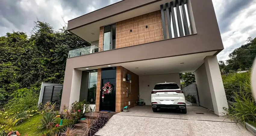 Reserva do parque - casa duplex com 3 suítes e 4 vagas com energia solar na ponta negra