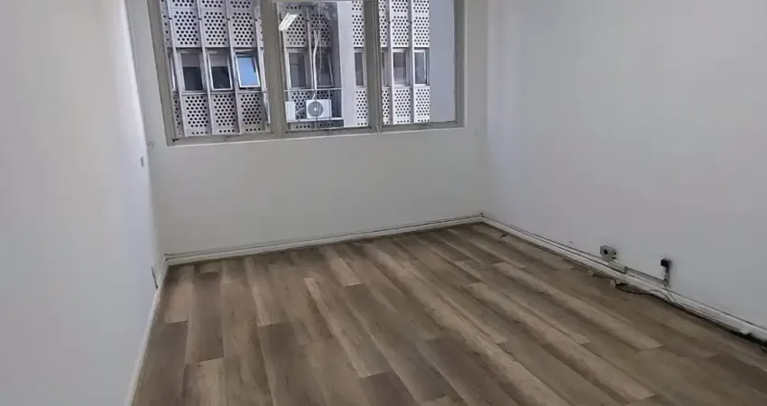 Sala comercial localizada ao lado do metrô trianon na avenida paulista.
