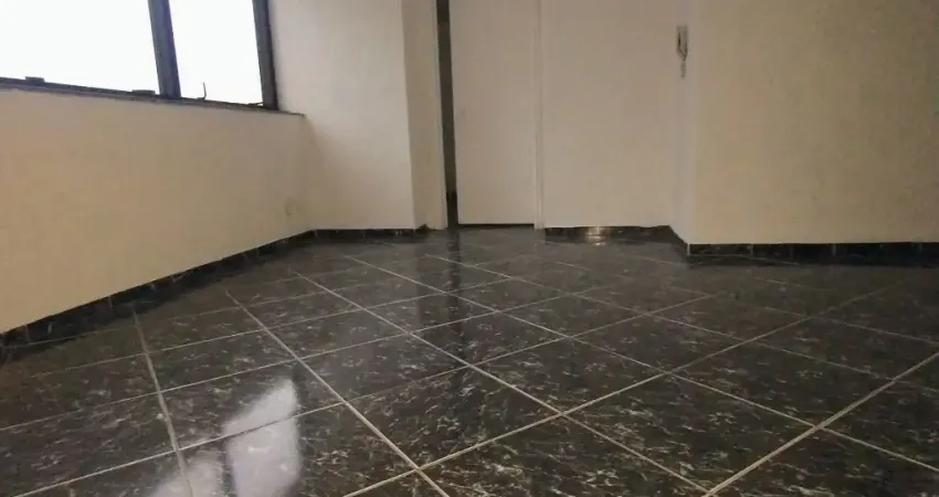 Sala comercial divida em 2 salas - 2 banheiros e vaga de garagem coberta