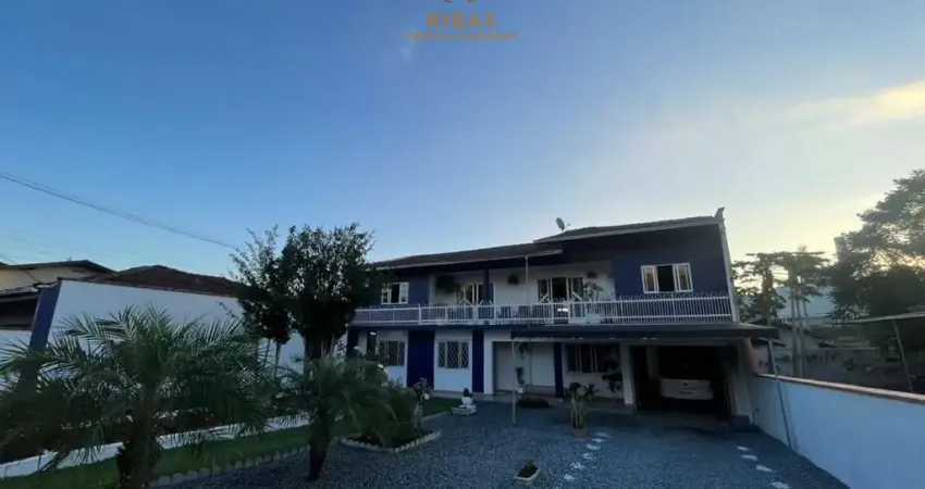 Casa com 5 quartos à venda na Vila Lenzi, Jaraguá do Sul 