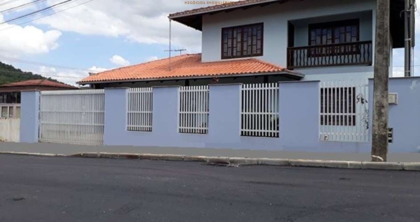 CASA AMPLA PARA LOCAÇÃO NA BARRA DO RIO CERRO EM JARAGUÁ DO SUL