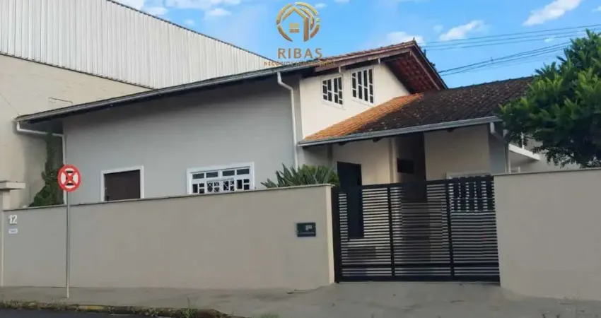 CASA PADRÃO A VENDA NO BAIRRO AMIZADE EM JARAGUÁ DO SUL