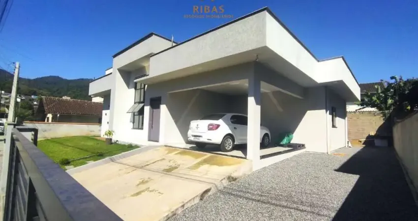 Casa individual a venda na ilha da figueira em jaraguá do sul - 01 suíte + 02 quartos