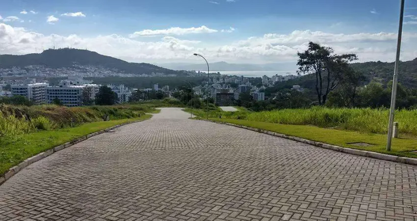 Terreno à venda na Rua Rodrigo Rampinelli Jeremias, --, Itacorubi, Florianópolis