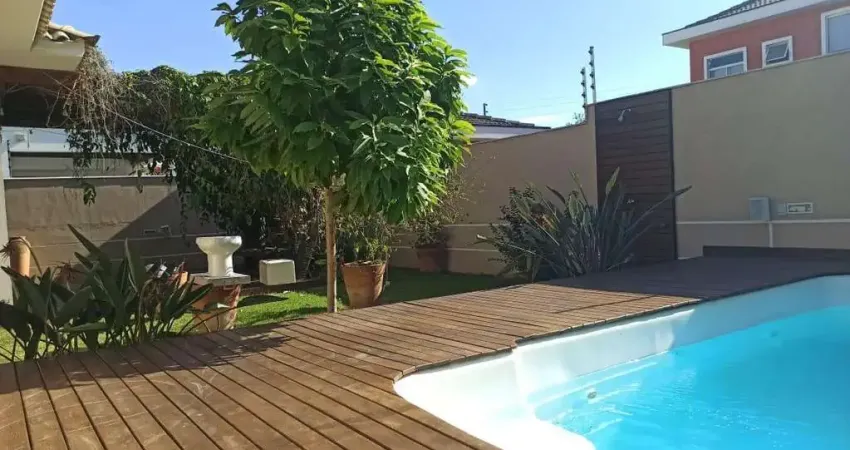 Casa em condomínio fechado com 3 quartos à venda na Avenida dos Jerivás, --, Cachoeira do Bom Jesus, Florianópolis