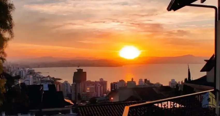 Casa com 4 quartos à venda na Avenida do Antão, --, Centro, Florianópolis