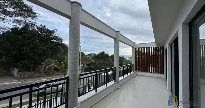 Casa em condomínio fechado com 3 quartos à venda na Rodovia Haroldo Soares Glavan, --, Cacupé, Florianópolis