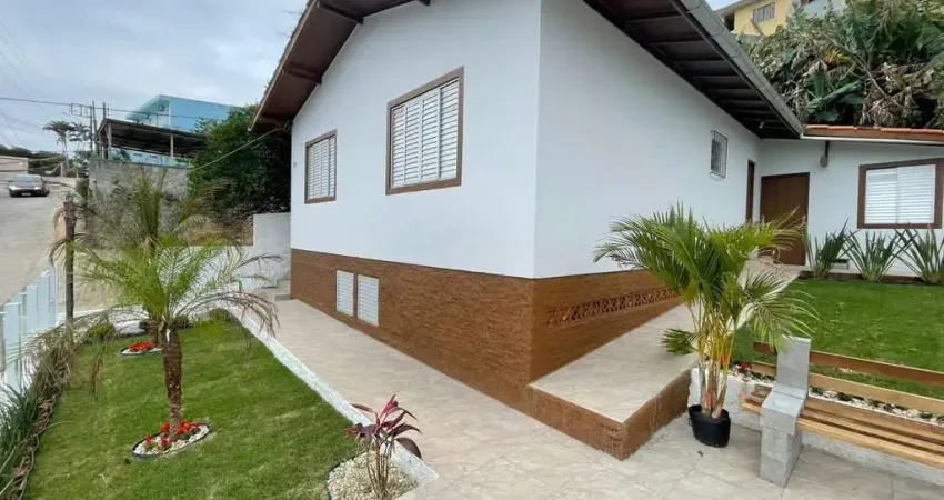 Casa com 3 quartos à venda na Rua José João Martendal, --, Trindade, Florianópolis