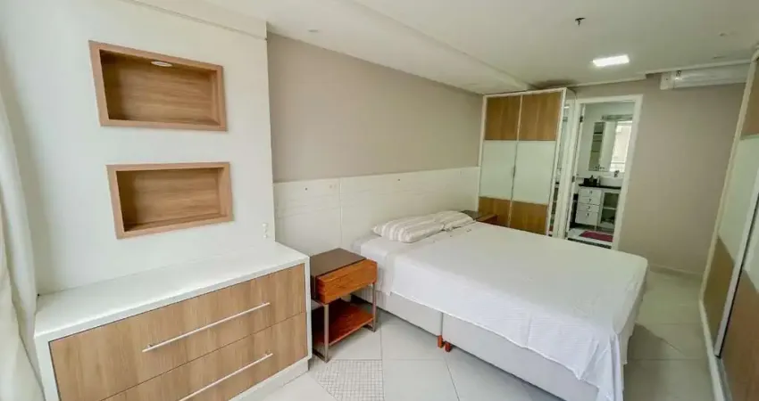 Apartamento com 3 quartos para alugar na Rua das Algas, --, Jurerê, Florianópolis