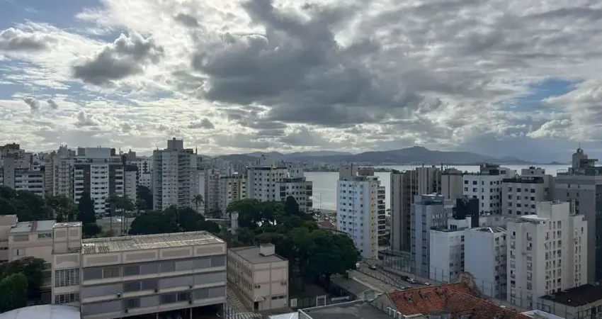 Cobertura com 4 quartos à venda na Rua Esteves Júnior, --, Centro, Florianópolis
