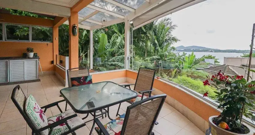 Casa com 3 quartos à venda na Rua Laurindo Januário da Silveira, --, Canto da Lagoa, Florianópolis