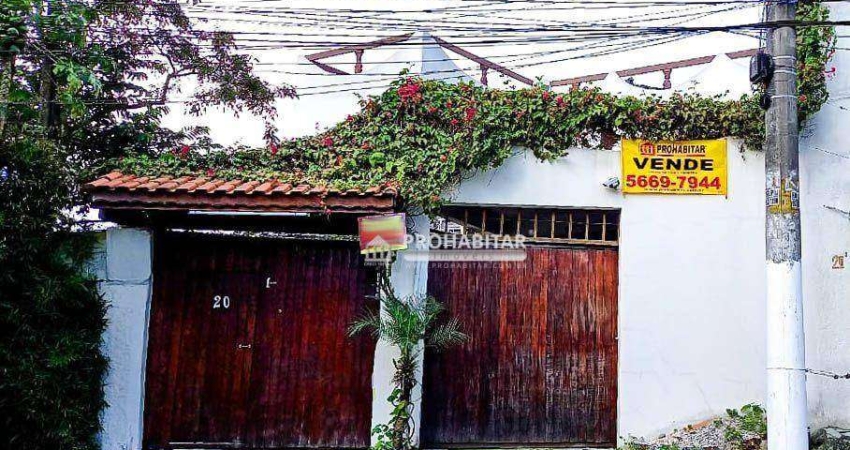 Sobrado à venda no Jardim Kika