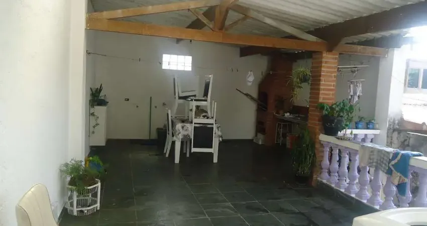Sobrado à venda no Jardim Maria Rita