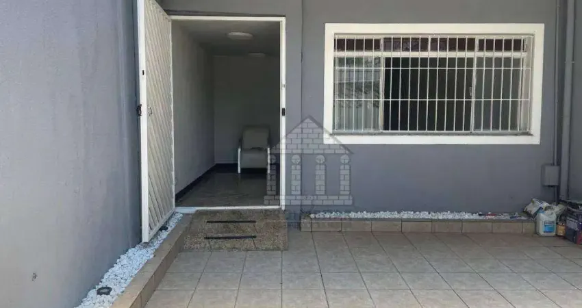 Sobrado com 2 quartos à venda ou aluguel na Vila Santa Catarina