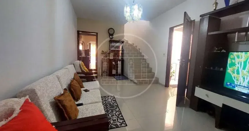 Sobrado com 3 dormitórios à venda na Terceira Divisão de Interlagos