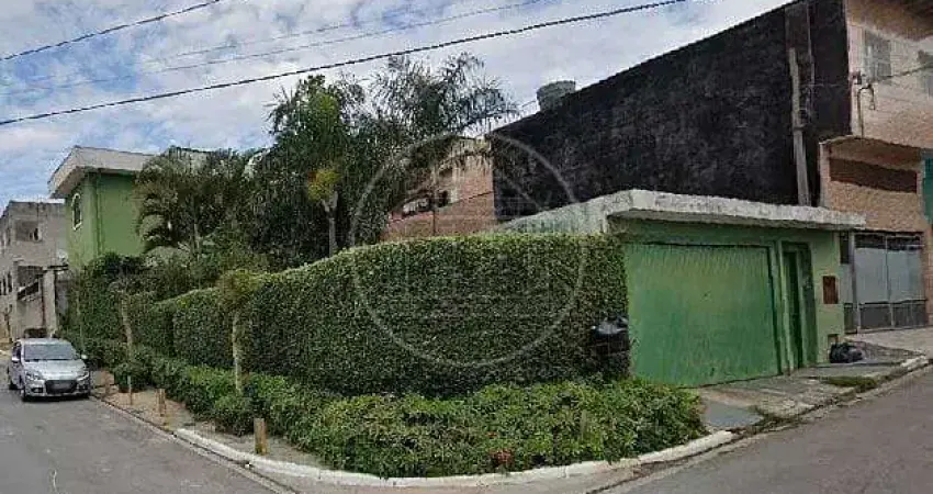 Sobrado com 2 dormitórios à venda no Parque Residencial Cocaia