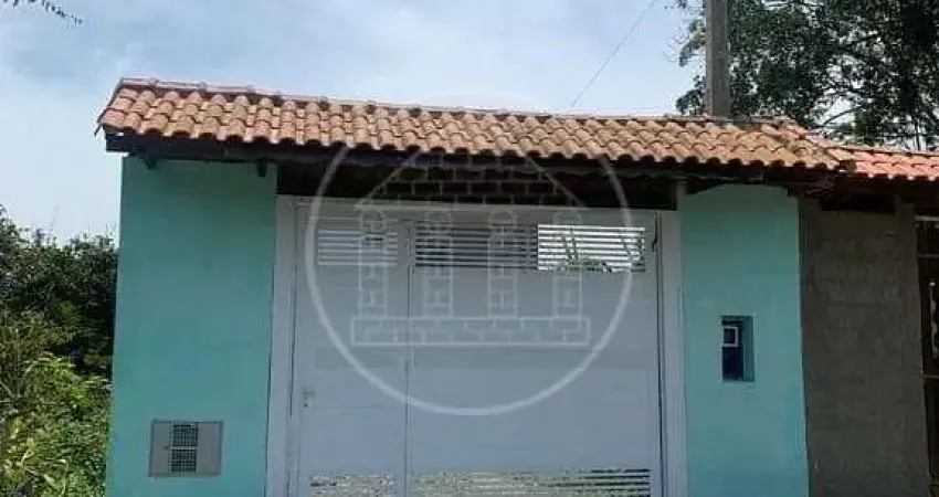 Sobrado com 2 quartos à venda no Jardim Marambá - Itanhaém/SP