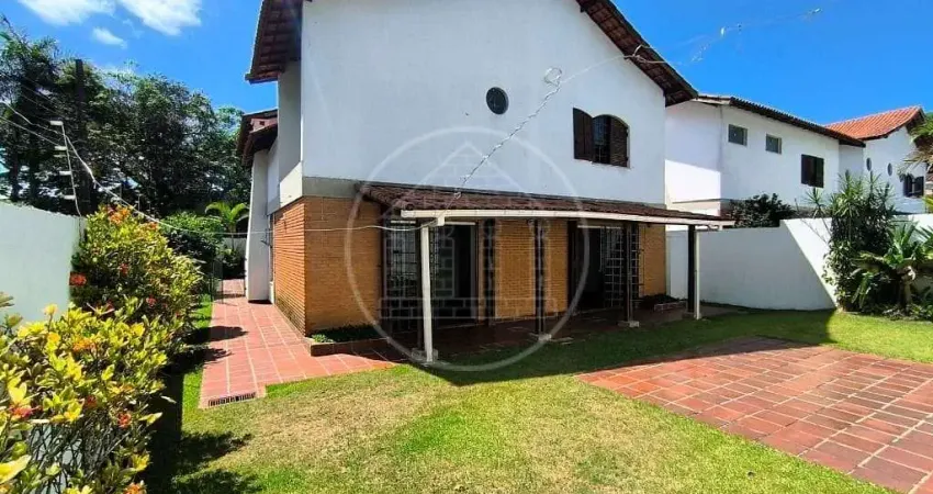 Sobrado à venda, 290 m² por R$ 1.380.000,00 - Interlagos - São Paulo/SP