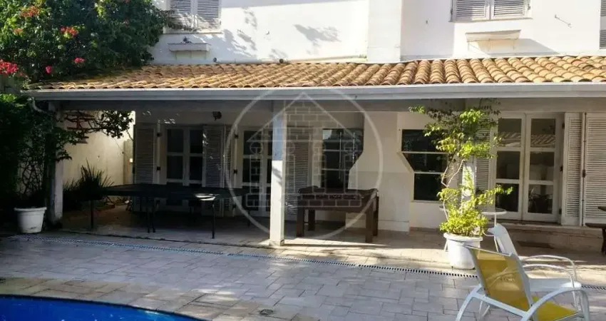 Sobrado à venda 5 Quartos, 5 Suites, 5 Vagas, 465M², Interlagos, São Paulo - SP