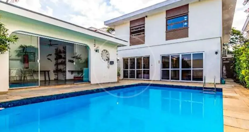 Sobrado de Alto Padrão com 4 quartos à venda em Granja Julieta