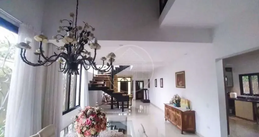 Casa com 6 quartos à venda no Jardim Santa Helena, São Paulo