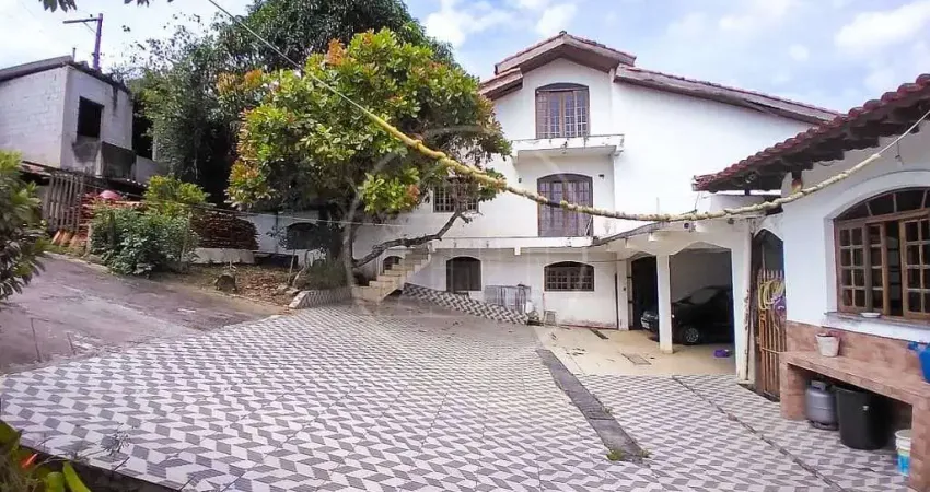 Chácara Espetacular à Venda em Parelheiros: Espaço e Conforto em Meio à Natureza