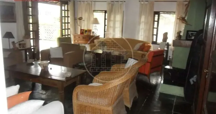 Chácara com 3 dormitórios à venda, 2000 m² por R$ 1.800.000,00 - Jardim Alpino - São Paulo/SP