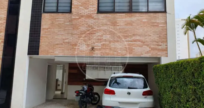 Casa com 3 quartos para alugar na Chácara Santo Antônio, São Paulo