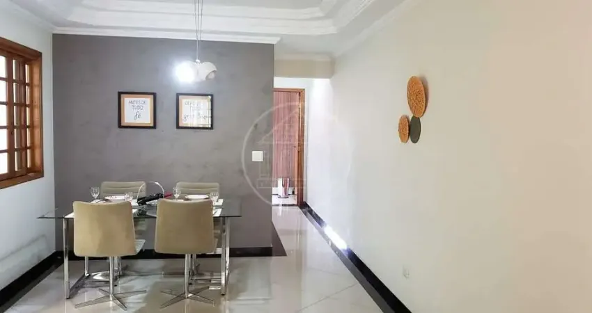 Casa Aconchegante com 3 Dormitórios (1 Suíte) – Cidade Dutra | Próxima à Estação