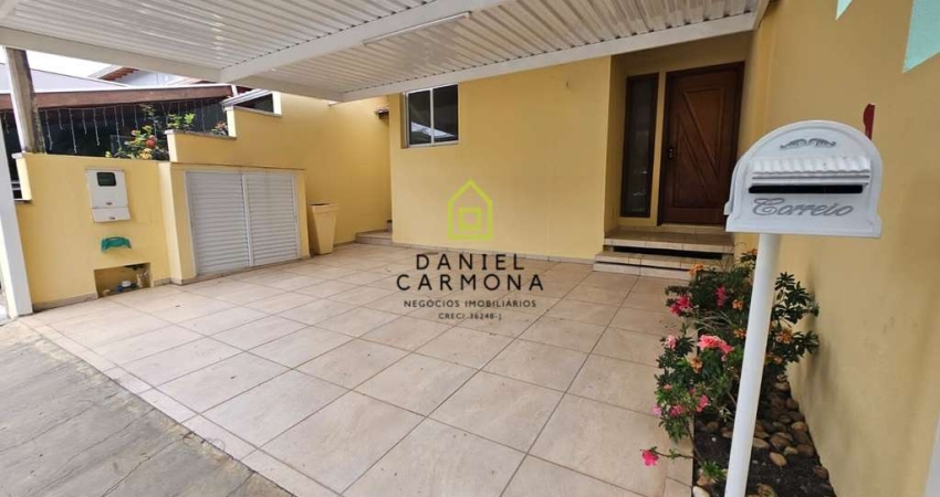 Linda Casa Térrea 02 Dorm/01 Suíte - Condomínio Portal das Acácias - Indaiatuba/SP