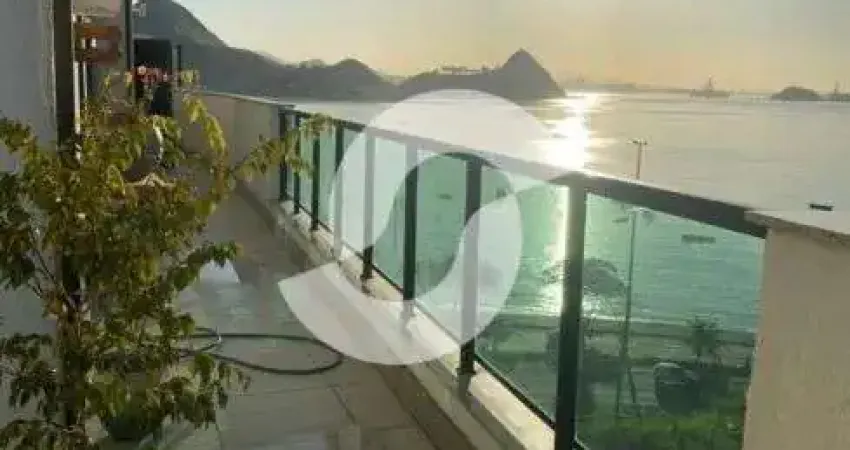 Cobertura linear à venda 3 quartos, 3 vagas, em Charitas - Niterói - RJ