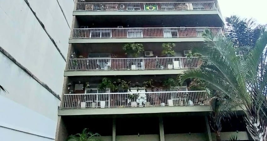 Amplo apartamento à venda 3 quartos, 110m², varandão, 1 vaga, piscina, na rua Ator Paulo Gustavo, Icaraí, Niterói, RJ