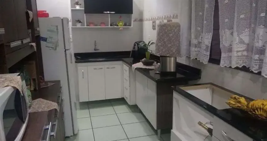 Casa para venda com dois quartos em Jardim Natal, Juiz de Fora / Minas Gerais