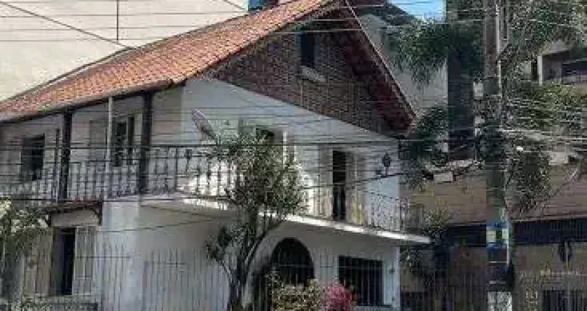 Casa para venda com 4 quartos em São Mateus - Juiz de Fora - MG